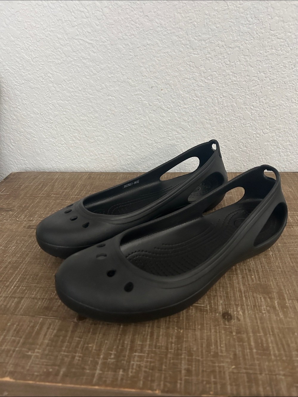 NEW Crocs Women’s Black Slip-On Comfort Flats